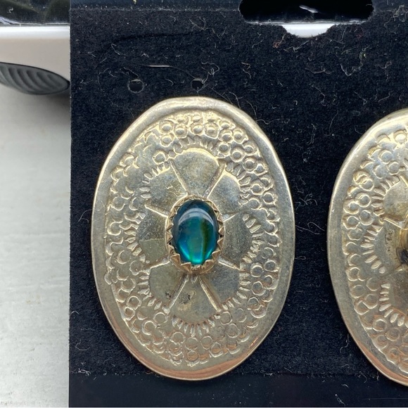 Middle Eastern Sterling Silver Hammered Sheild Earrings With Abalone Set Stones - Picture 2 of 7